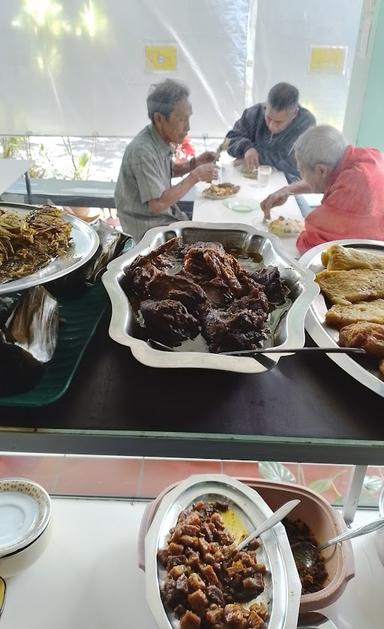 WARUNG NASI NILIKTIK CIDADAP GIRANG