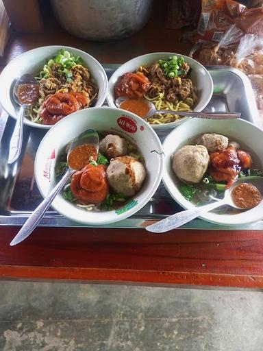 BASO MIE AYAM PUTRA SOLO