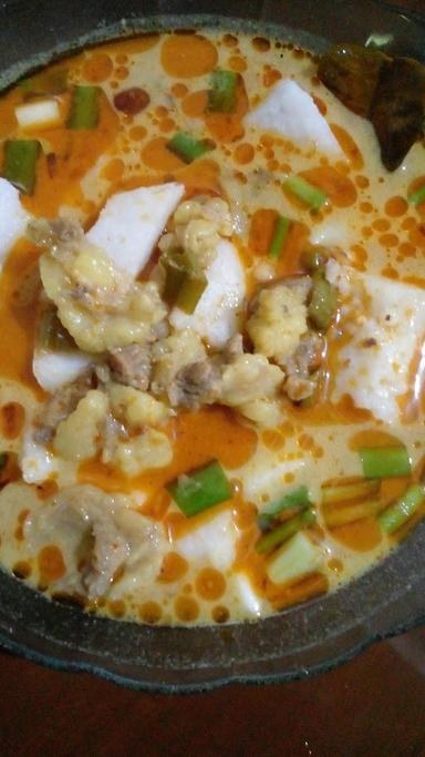 LONTONG SAYUR TEH UGI