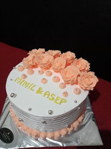 REYSHA'S CAKE