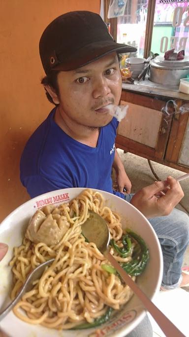 BAKSO GAPURA