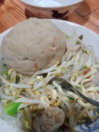 BASO MIE AYAM SOLO SIDO MUKTI