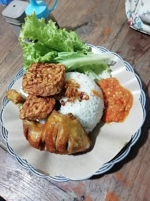 PECEL LELE AYAM GORENG NU SAKINAH