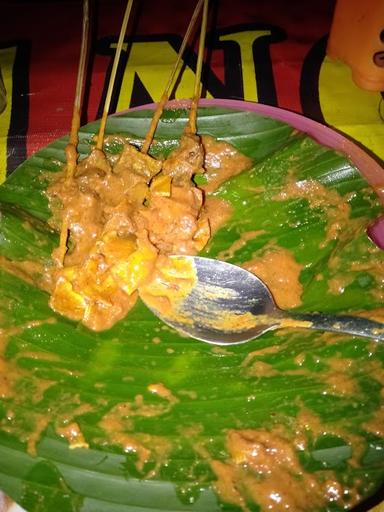 SATE PADANG PARIAMAN (GEROBAK STANDING)