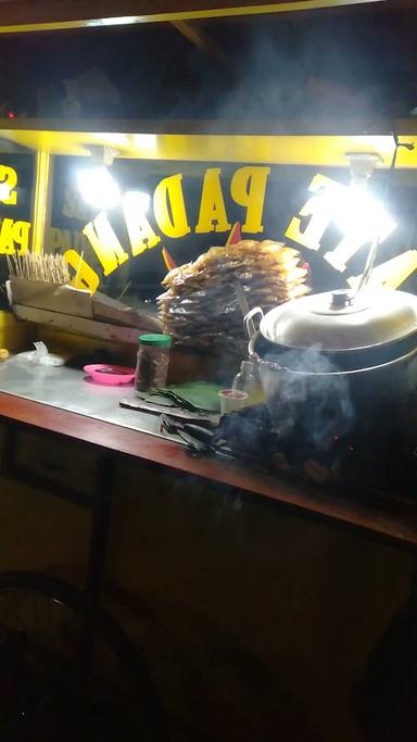 SATE PADANG PARIAMAN (GEROBAK STANDING)