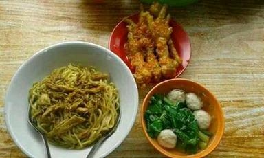 MIE AYAM BASO SYAKIRA (MERECOON)