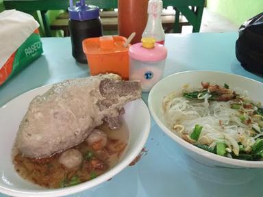 MIE BASO IGA & SEAFOOD MOROSENENG