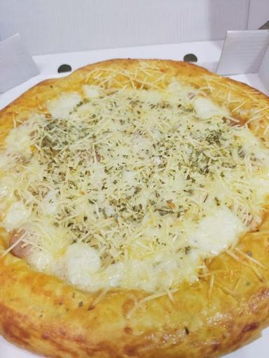 DOLPHINO PIZZA