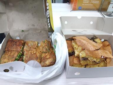 MARTABAK HOLAN NAGARAWANGI