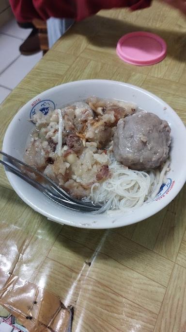 MIE BASO BESAR & DENGKUL MANG NANA