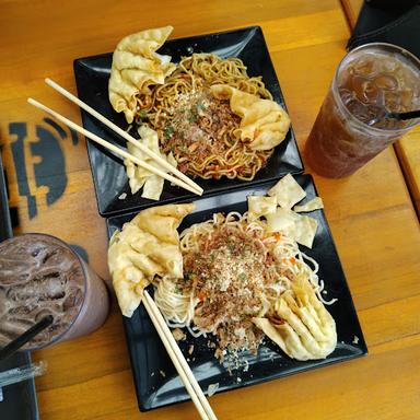 MIE GACOAN-YUDANEGARA TASIKMALAYA