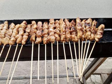 SATE AYAM*IBU UJU* CABANG CINAGARA