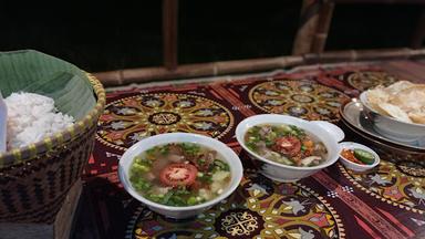 SAUNG PANIISAN OLEH