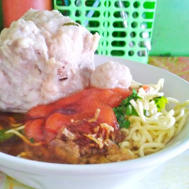 MIE BASO & MIE AYAM IBU SUSAN ASLI PUTRA SOLO