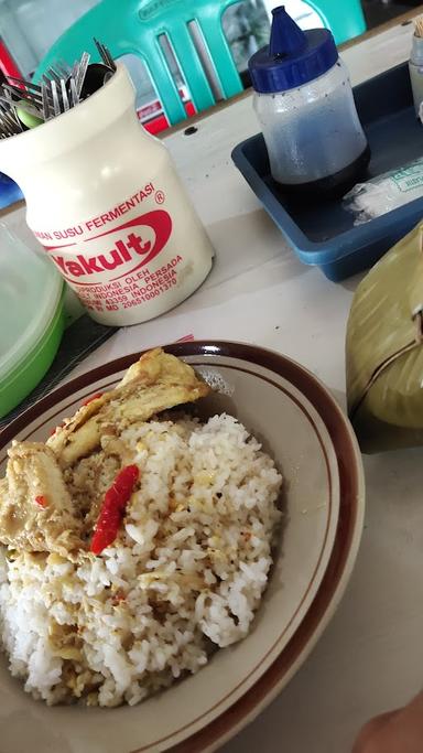 WARUNG NASI TEH TUTI