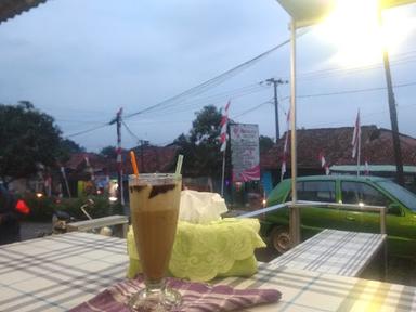 CAFE BOBOTOH