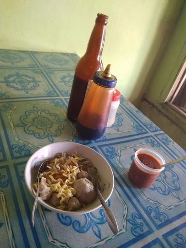 BASO IDOLA MAS EDI