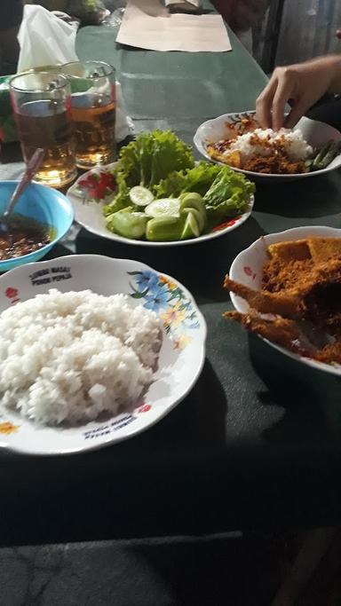 AYAM GORENG SAWARGI GUDANG BALOK