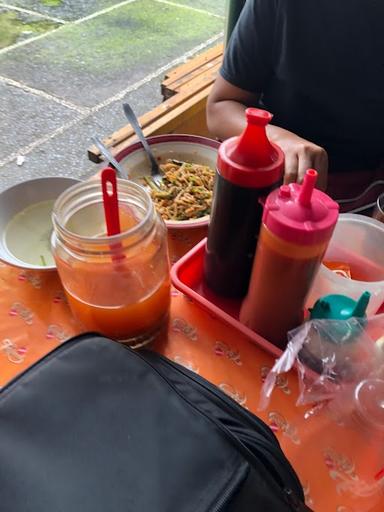 MIE LAMPUNG KACERA (MIE AYAM ES KACANG MERAH NASI)