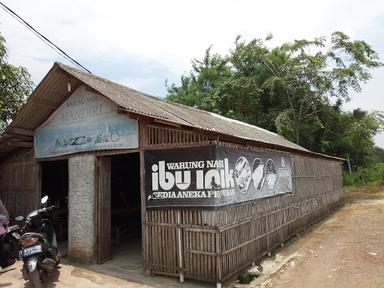 WARUNG NASI IBU INIK