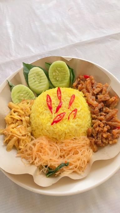 WARUNG NASI KUNING ‘EMMA’