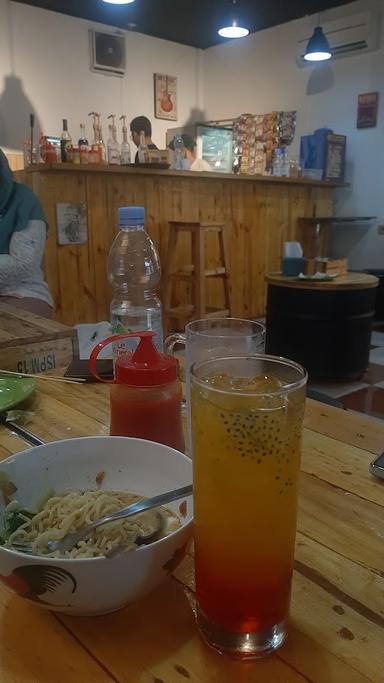 WARKOP AKANG