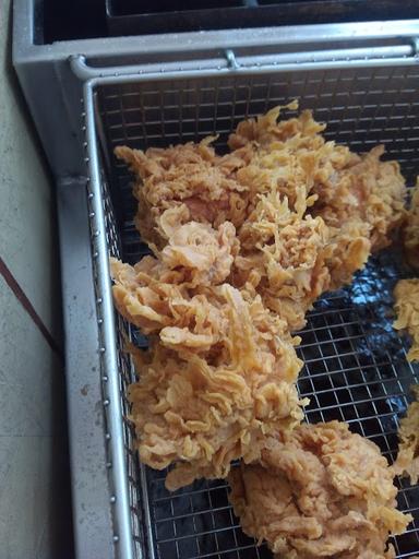 FRIED CHICKEN YUMNA CRISPY