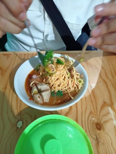 MIE AYAM BAKSO SOLO BAROKAH BOJONG KONENG