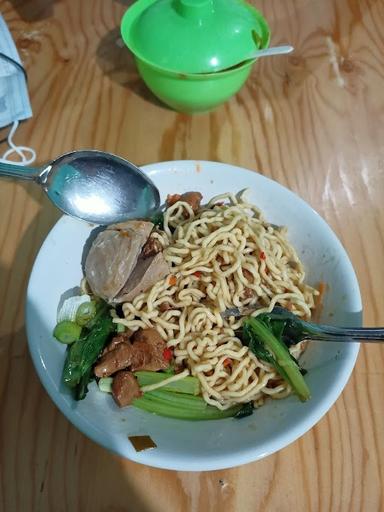 MIE AYAM BAKSO SOLO BAROKAH BOJONG KONENG