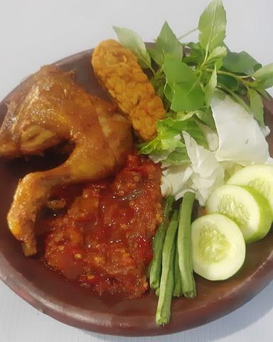 SAMBAL COBEK MBAK NIK