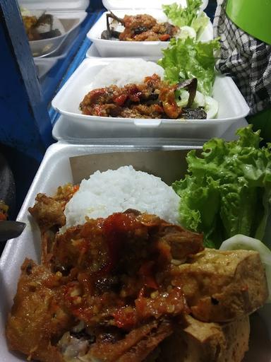 WARUNG PENYET/PAPA BELUT ANDINI (BELUT,LELE,AYAM)