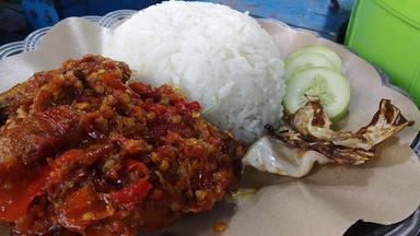 WARUNG PENYET/PAPA BELUT ANDINI (BELUT,LELE,AYAM)