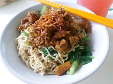 MIE AYAM CEKER DOA IBU SUKAMAHI