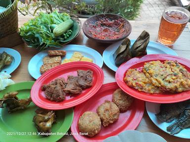 RUMAH MAKAN IBU HAJI CIJANTUNG