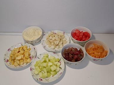 SALAD BUAH LARASATI CIKARANG