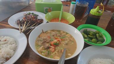 SOP KAKI KAMBING & SATE JANGKUNG