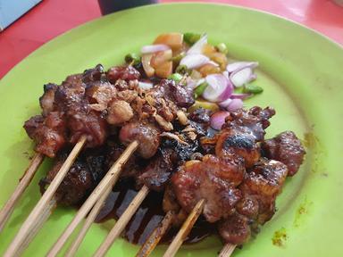 SOP KAKI KAMBING & SATE JANGKUNG