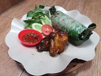 SOTO MIE NASI BAKAR AJI SORANGAN