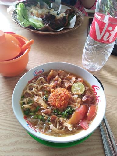 SOTO MIE NASI BAKAR AJI SORANGAN