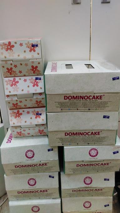 DOMINO CAKE