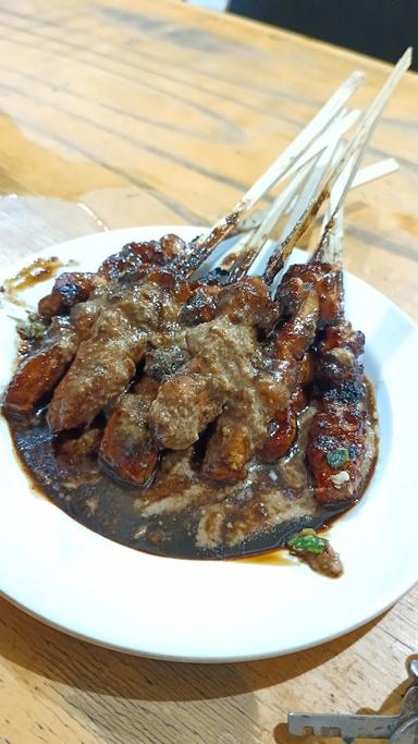 WARUNG MAKAN SIDO MAMPIR PAK MAR DARI SOLO