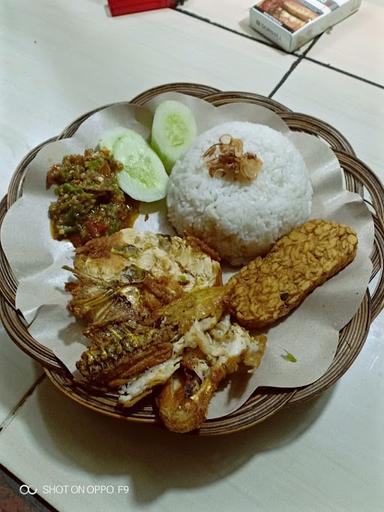 AYAM PENYET MAS AL