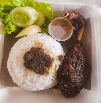 DAPUR IBU NANA (AYAM GORENG SAMBAL KOREK, AYAM BAKAR SAMBAL KOREK)