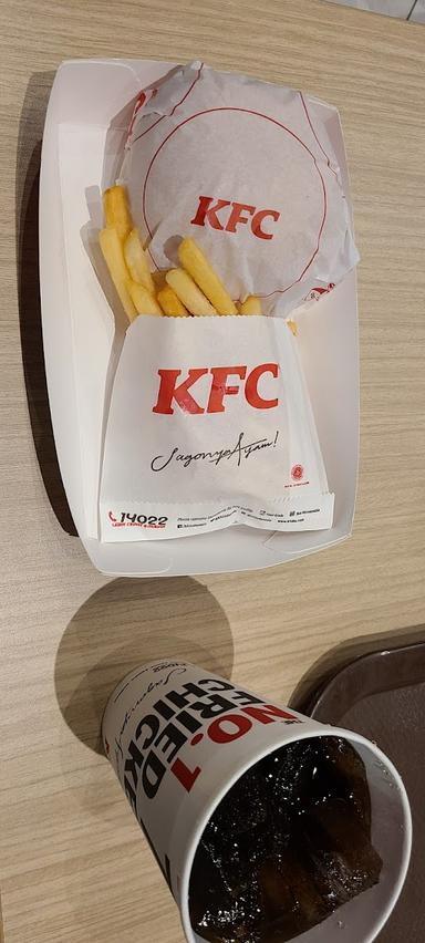 KFC BOX LIVING PLAZA JABABEKA