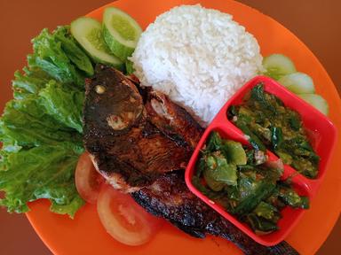 PUTRI SUNDA IKAN BAKAR. IKAN PENYET. SOP