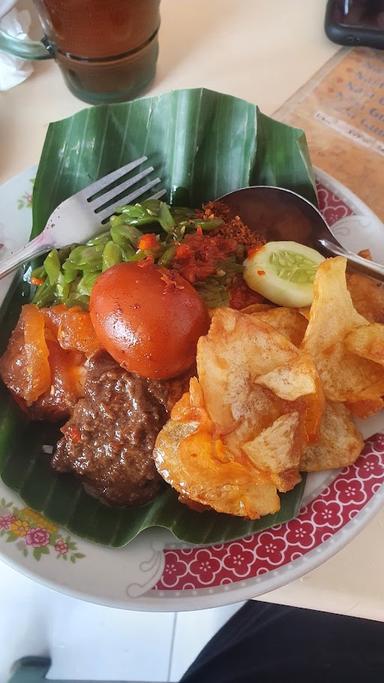 RUMAH MAKAN TIMLO SOLO