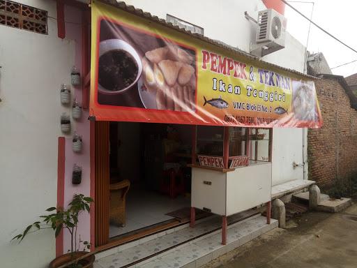 RUMAH PEMPEK & TEKWAN