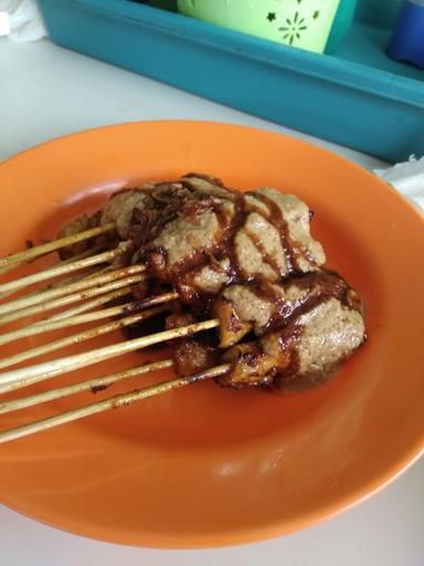 WARUNG SATE & SOP KODAM