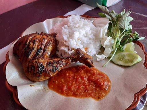 AYAM BAKAR MPOK VIAH