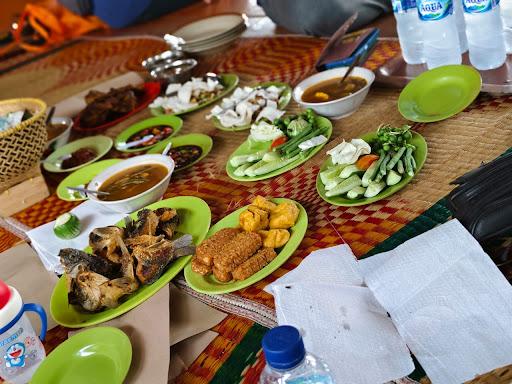 RUMAH MAKAN MANG AJO